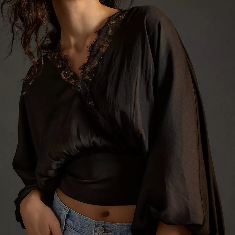 Anthropologie lace v-neck blouse - M